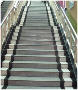 Picture 17 - Staircase With Black and White Marble Borders