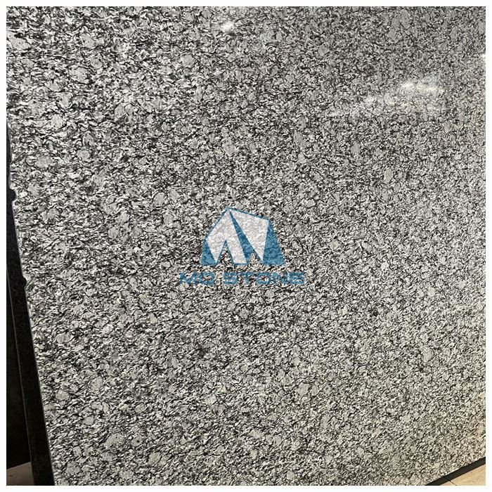 Spray White Granite Slab For Kitchen Countertops