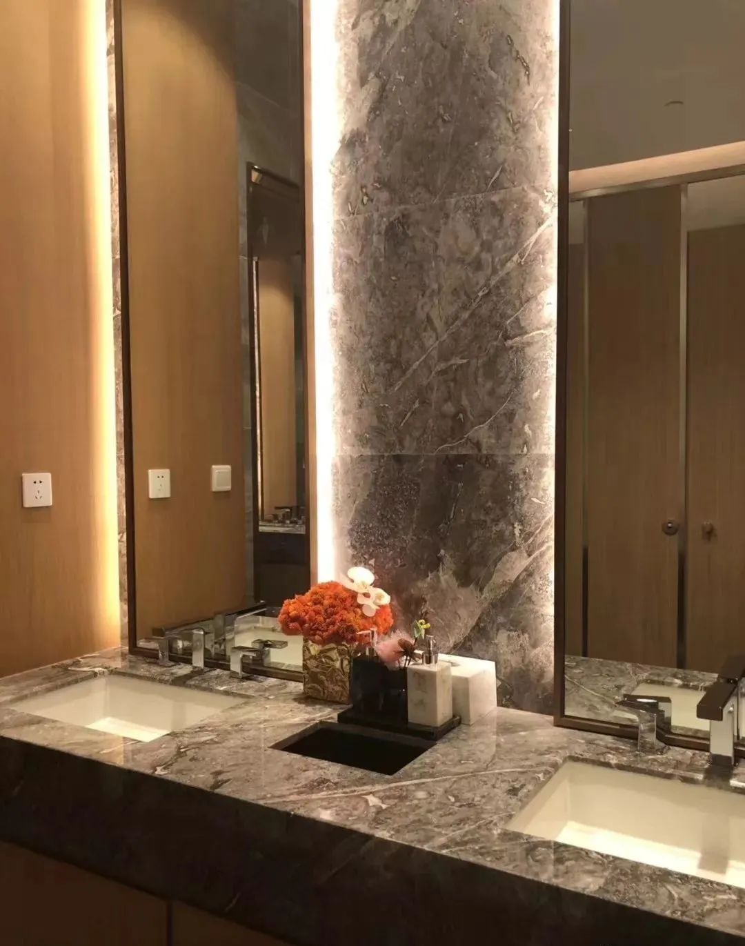 Romantic Grey Marble Bathroom Designs.jpg Romantic Grey Marble Bathroom Designs.jpg