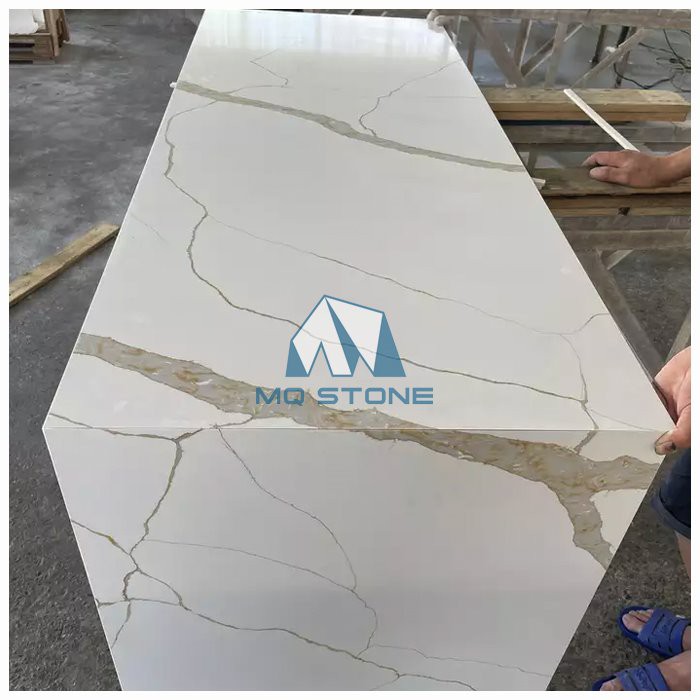 Calacatta Gold Quartz Island Tops