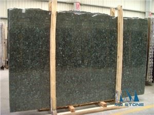 Brazil Verde Peacock Gold Granite Slabs