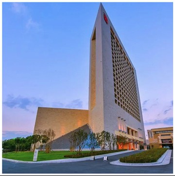 Why Do Senior Hotels Choose Natural Marble